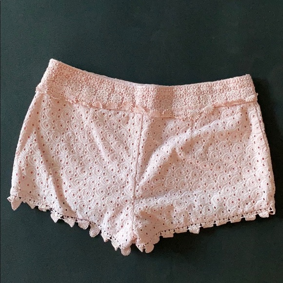 light pink patterned shorts from Tobi - Picture 2 of 3